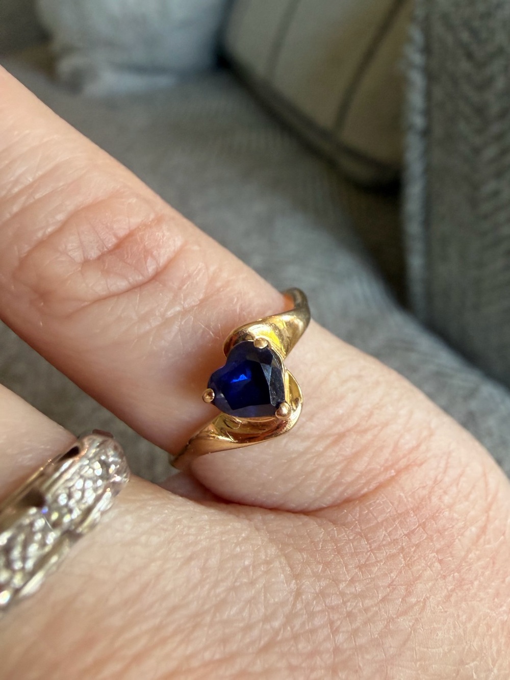 10k Gold Sapphire Ring Heart Gemstone